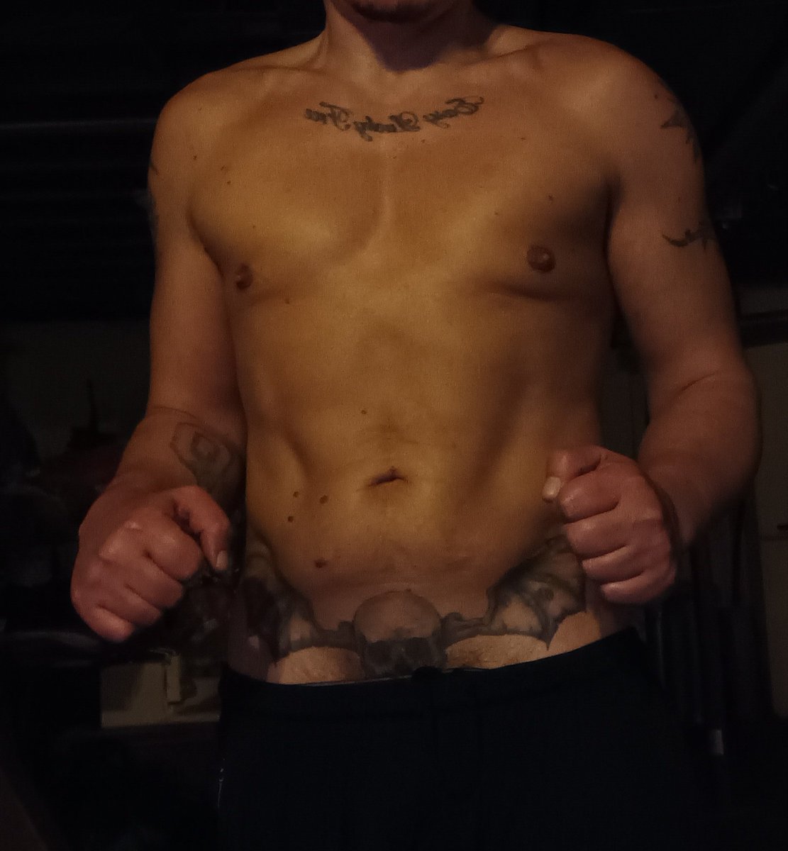 𝔬𝔫𝔩𝔶 𝔰𝔱𝔲𝔣𝔣 𝔦 𝔩𝔦𝔨𝔢 tweet media