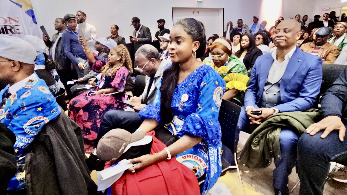 KombeF's tweet photo. Il y a des moments qui marquent une vie de militante. ✍️
Devant le Professeur #André MBATA, j’ai signé mon engagement officiel pour l’Union Sacrée de la Nation @unionsacreerdc . Ce n’est pas qu’une signature, c’est un pacte pour le développement de notre nation. 🤝🇨🇩
Depuis le début, nous avons choisi le bon côté de l’histoire. Et ce n’est que le début ! 🚀
La mobilisation continue... À très vite sur le terrain ! ✌️ @kakese_leon @PrinceIlunga14 @beton_junior 
#Congo #RDC #USN #FélixTshisekedi #Engagement