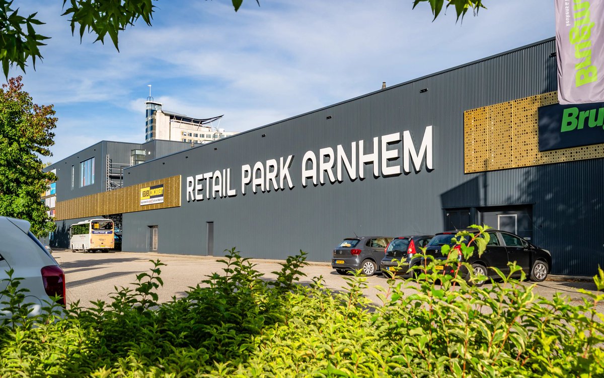 Aisha Scheuer tweet media