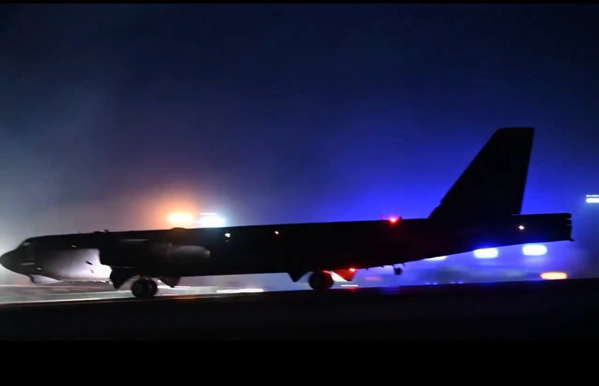 Newsaddicts01's tweet image. %B52 on #attackmode in #Iran tonite!!!