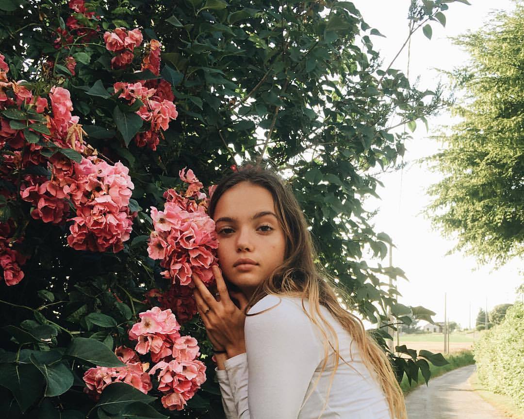 ˙⁠❥⁠˙. Young Nadya