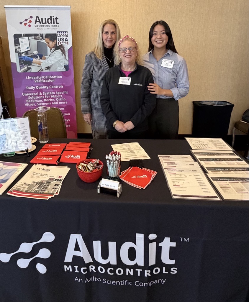 AUDITmicro's tweet photo. We had a wonderful time at KnowledgeLab in St. Louis this week. It is always great to get to catch up with colleagues we have known for years and meet new ones! Pictured here are Stephanie Holder, National Sales Director, with our friends from Hettich. https://t.co/a5xdzUg3vH