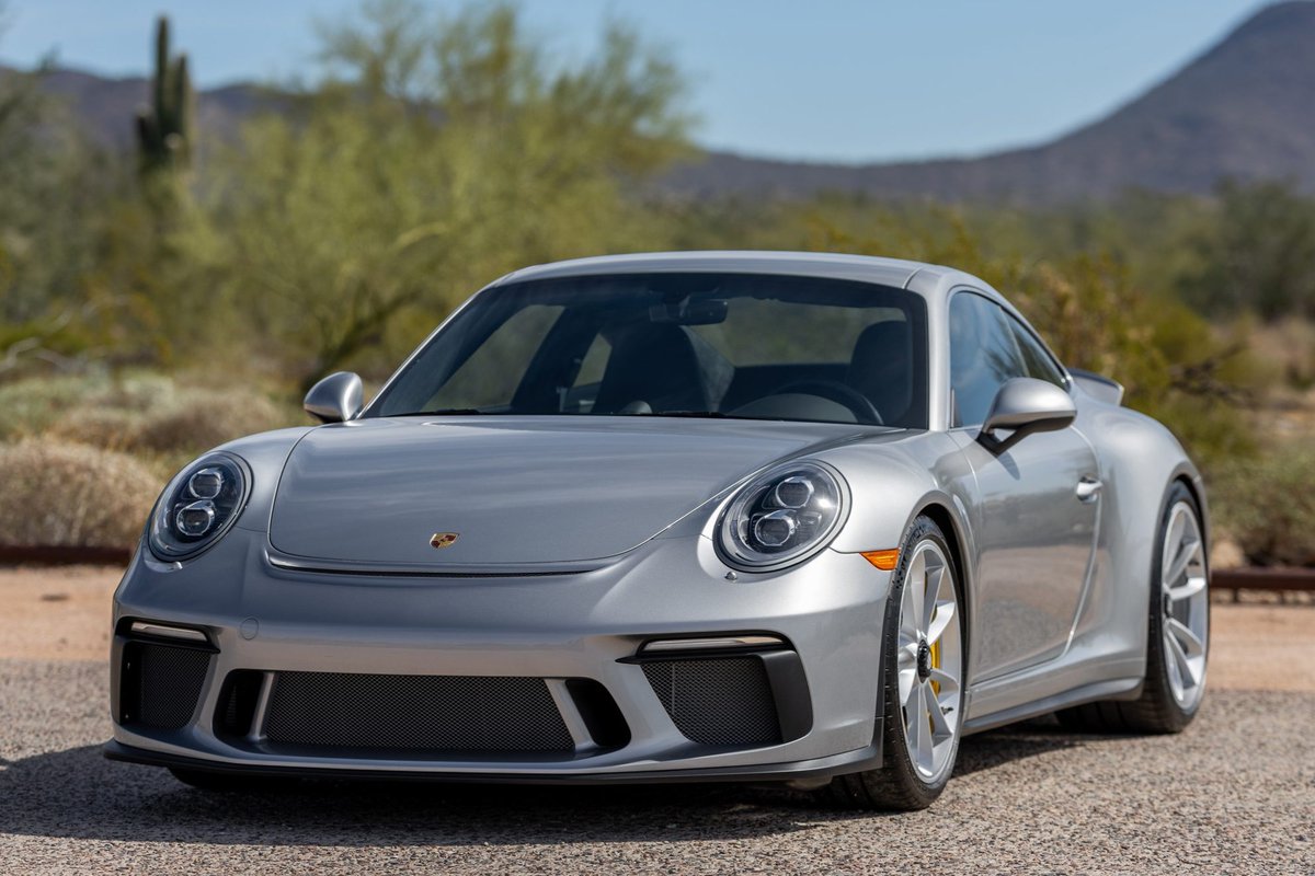 Bring a Trailer tweet media