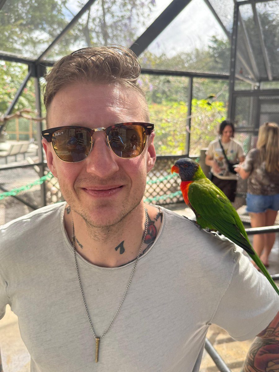 jmjustinmyers's tweet photo. βοΈ Florida βοΈ just looks good on whoever...
β
οΈ HederaCon, here we come #web3fam β
οΈ https://t.co/z4c9Sk1aud