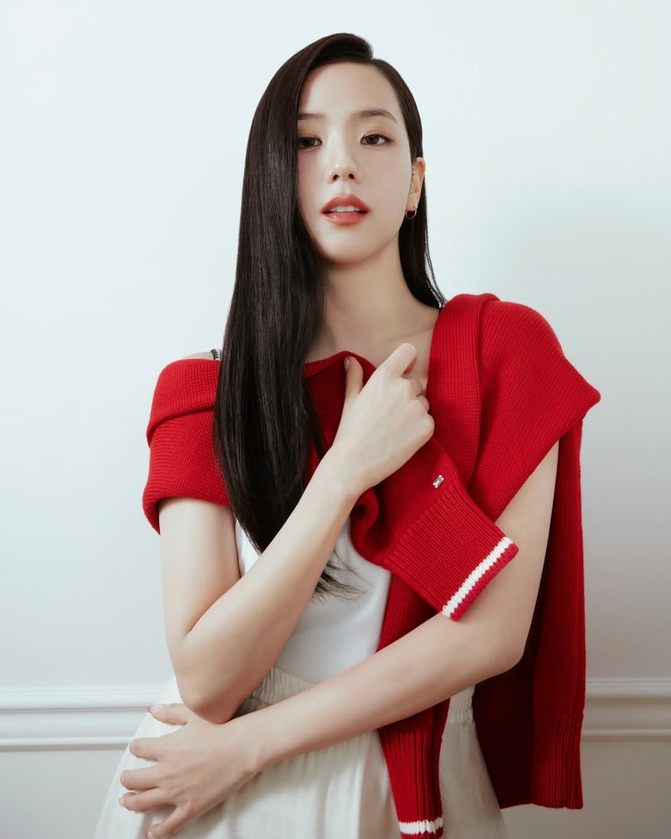 Jisoo ☆ tweet media