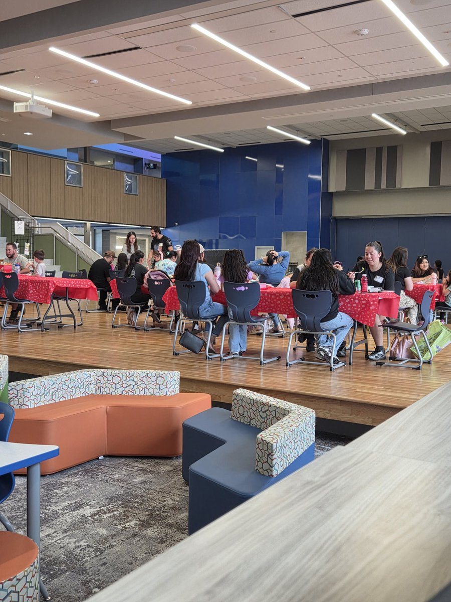 April Zapata tweet media