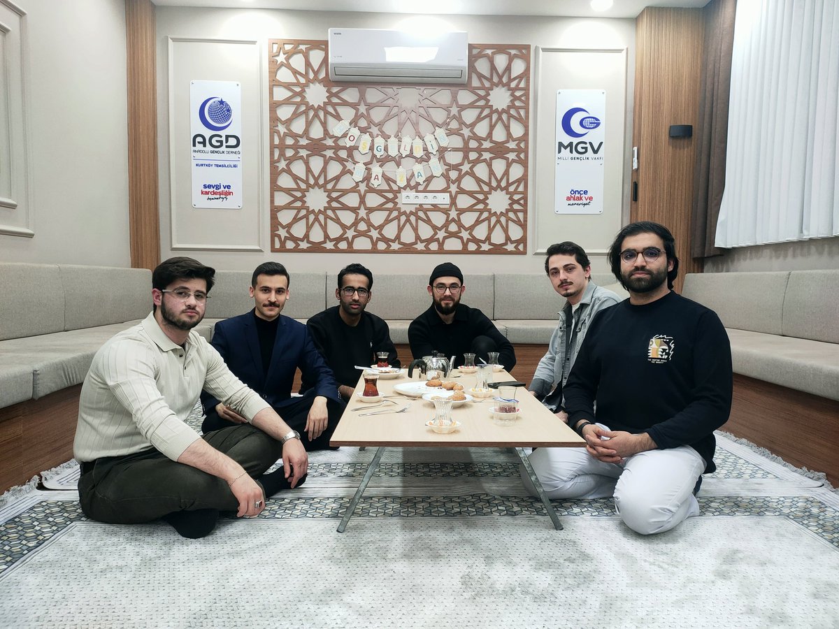 agdokan's tweet photo. Okan Teşkilâtı olarak kurtköy şubemizde iftarımızı gerçekleştirdik. https://t.co/o7SeJ0aWHD
