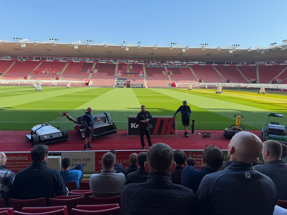 Graeme Mills tweet media