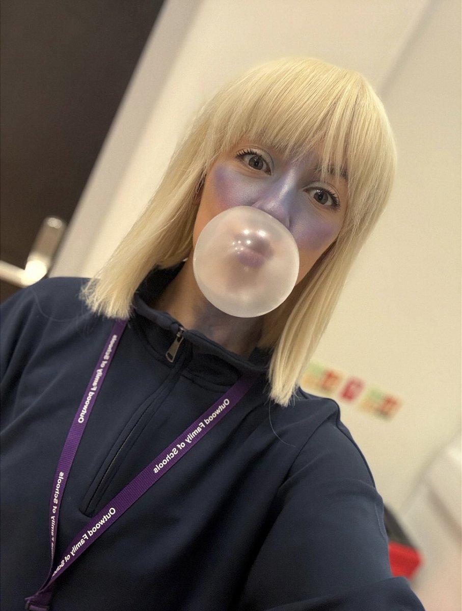 MissOLee. tweet media