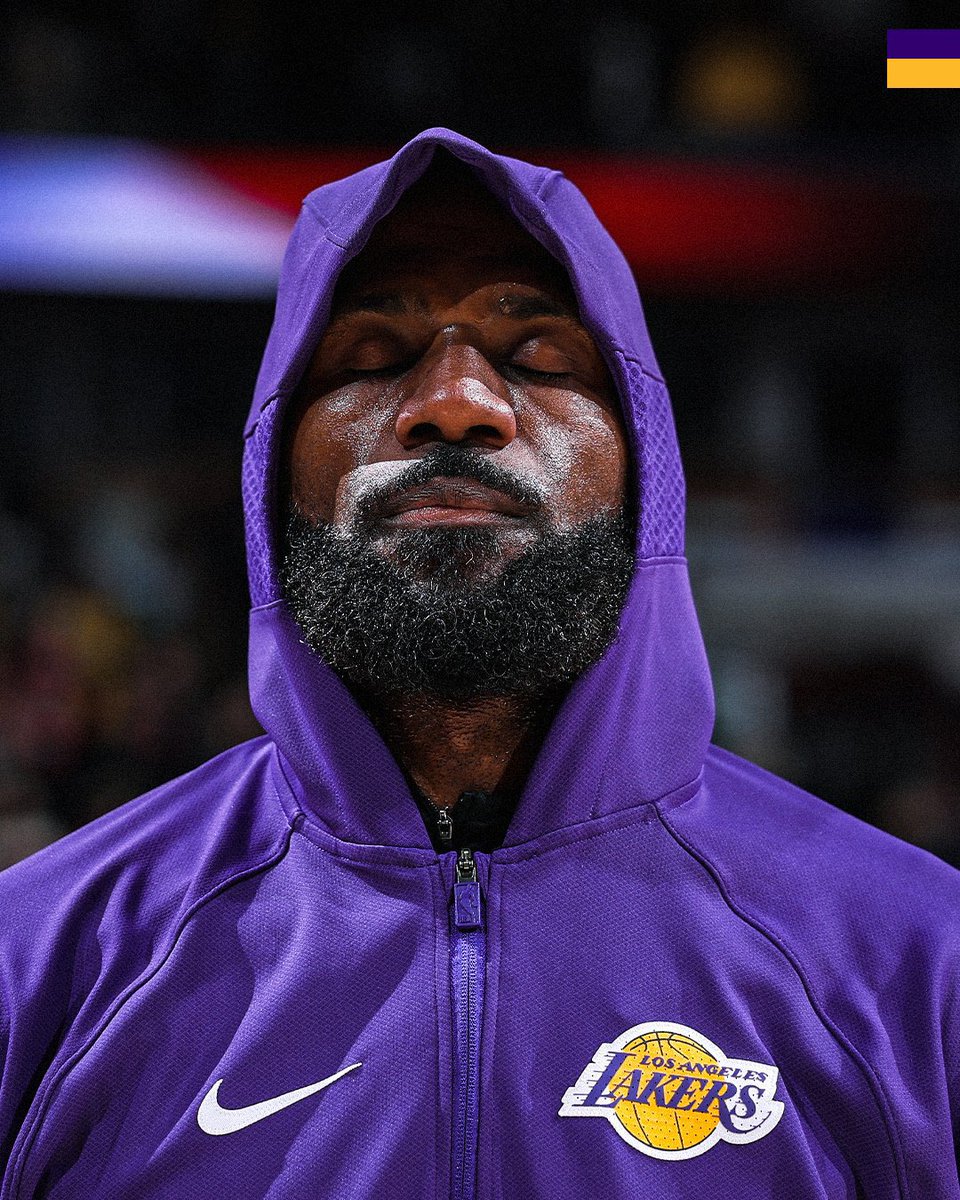 LakeShowYo tweet media