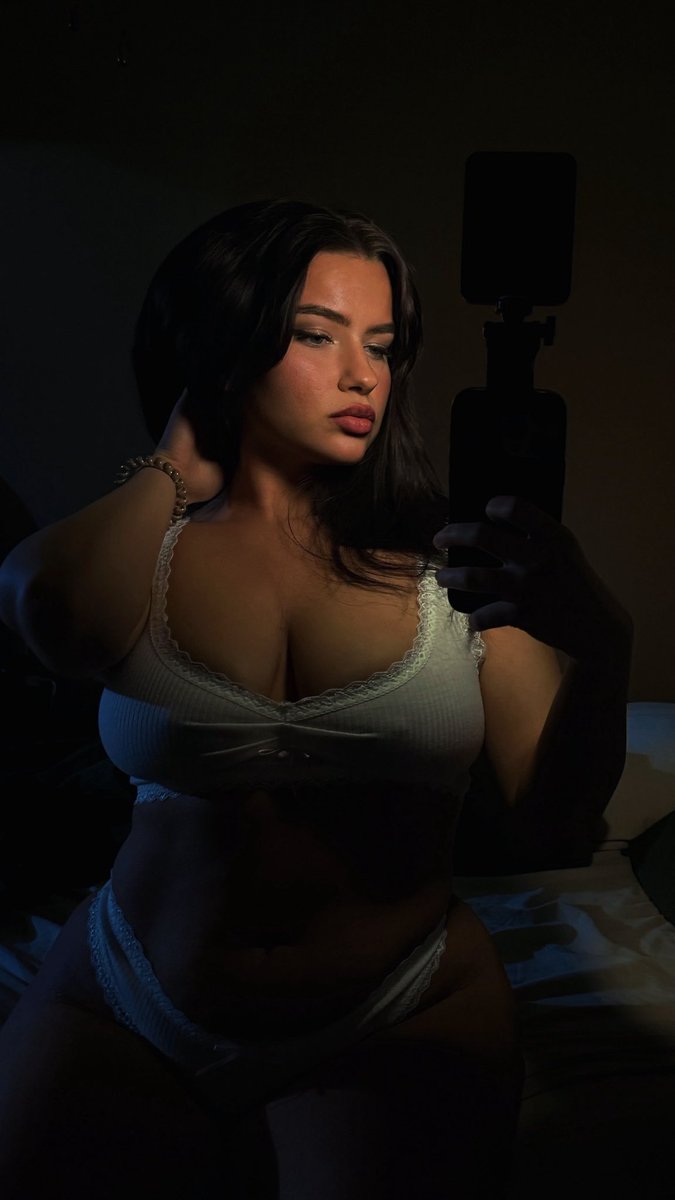 Blanquita Rose tweet media