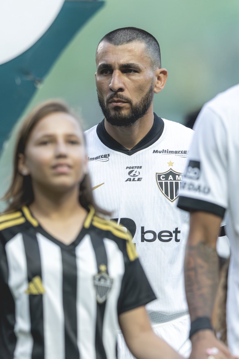 ⚠️🐓 AGORA

Existe um acordo e uma promessa do Galo para liberar o zagueiro ao Atlanta United, na janela do meio do ano.

O clube americano já enviou proposta, mas o Galo agora porque a janela internacional está fechada.

🗞️ <a href="/BrunoPont/">Bruno Pont</a>