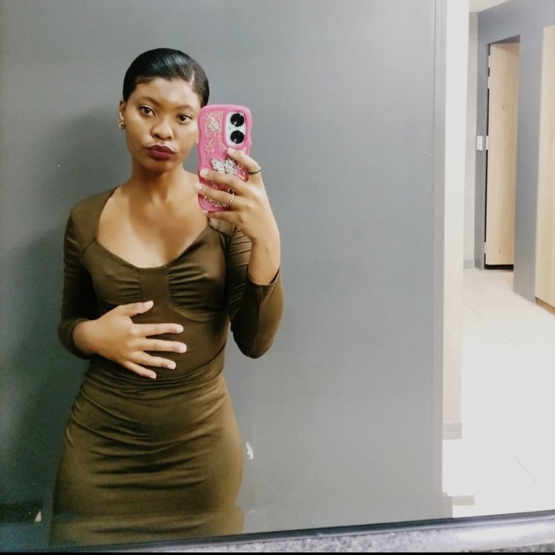 abigail_thuso's tweet photo. #NewProfilePic https://t.co/515WPrqUgM