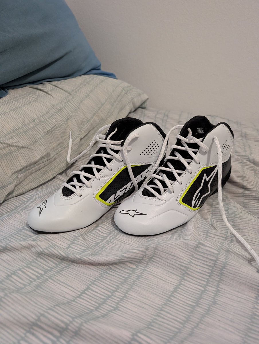 tadyDck34's tweet photo. New pairs here 👌 https://t.co/324zXJgqtC