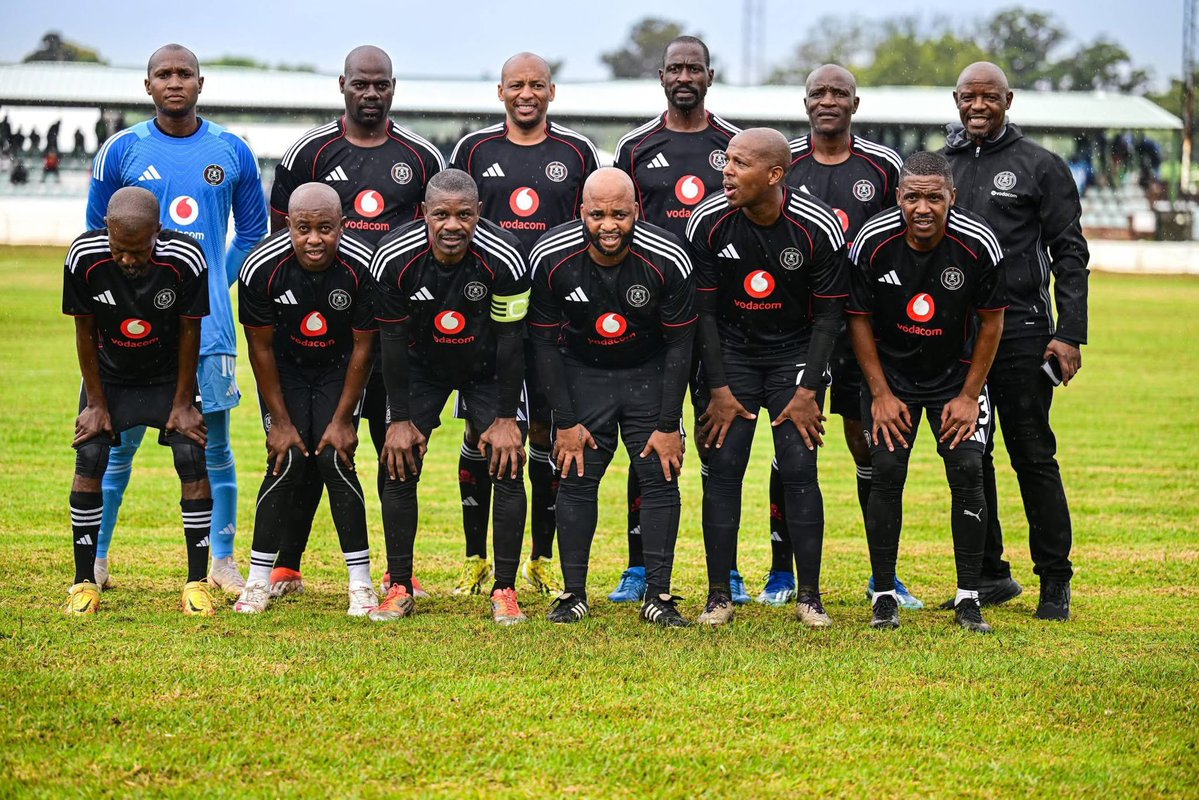 How many Orlando Pirates Legends can you name from this picture ? (Easy Level) #OnceAlways  🏴‍☠️