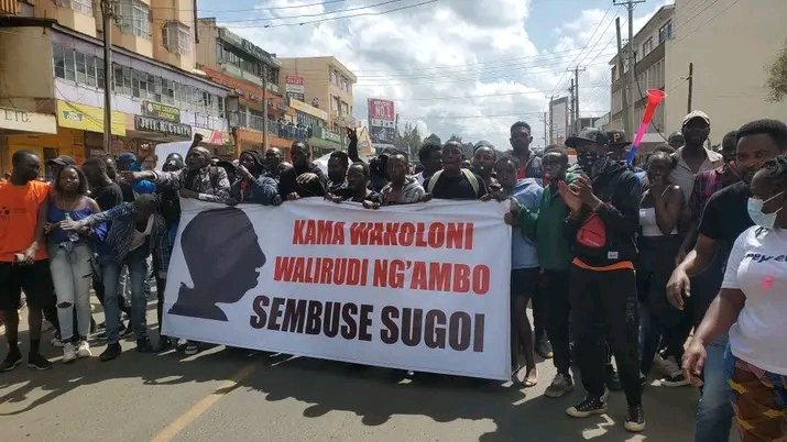 Realkangethe's tweet photo. Kama wakoloni walirudi Ng'ambo sembuse sugoi? https://t.co/8eVnPDut5u