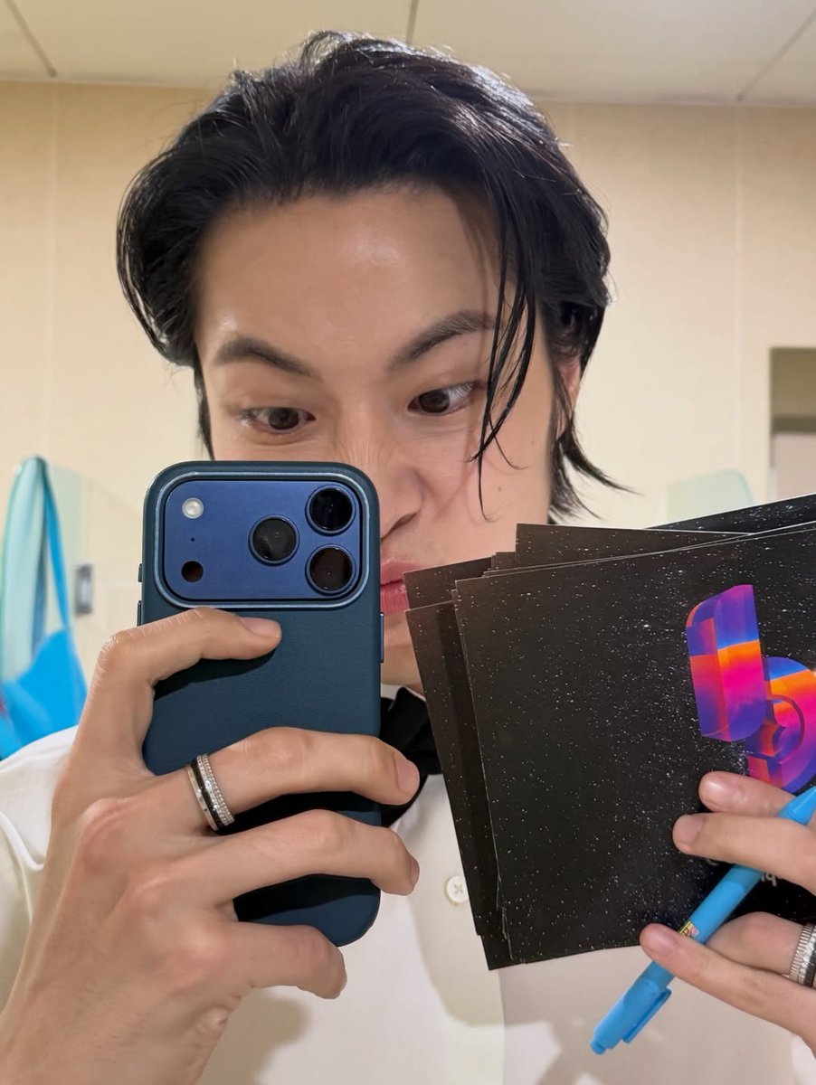 Jongwon. tweet media