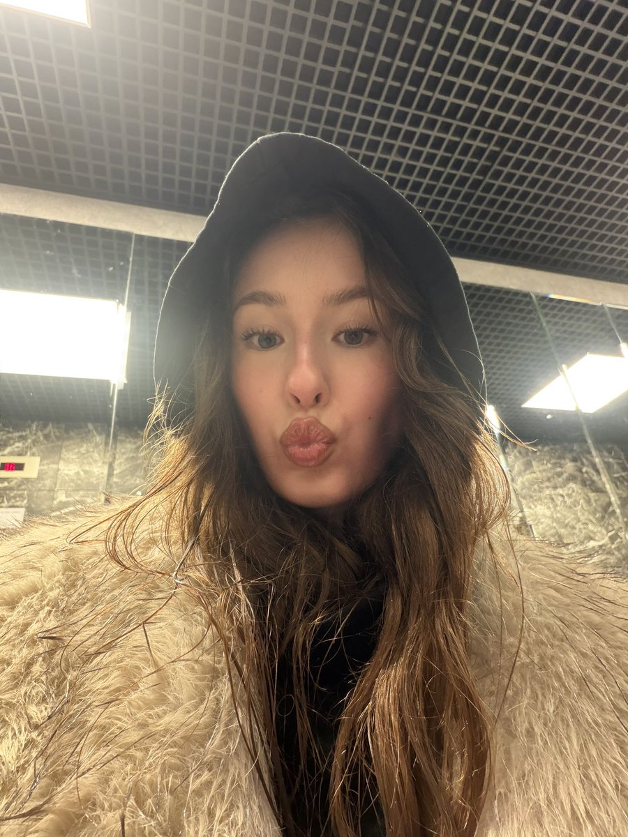 tzpsupremacy's tweet image. 💋💋💋💋💋💋 one thing my bestie and i have in common is always doing a kissy face MHAW #twins #besties