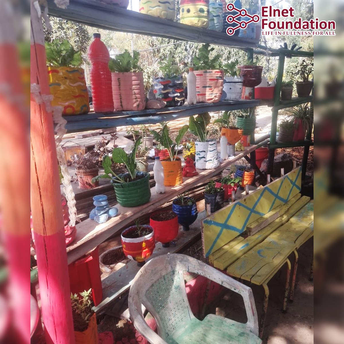 Elnet_F's tweet photo. 🌱 School greening at Lideta Selam Primary School is thriving!
Students are growing vegetables and creating green learning spaces that promote sustainability and environmental awareness. 🏫💚
#ElnetFoundation #SchoolGreening #GreenSchools https://t.co/7KPA0FbgGC