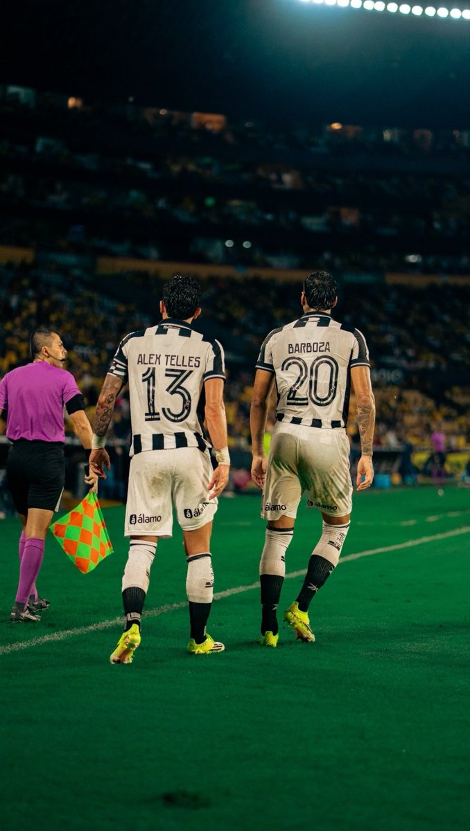 pedr0v1era's tweet photo. Cade a renovação deles @Botafogo 
Agiliza caralho https://t.co/KsjbLiJp5f