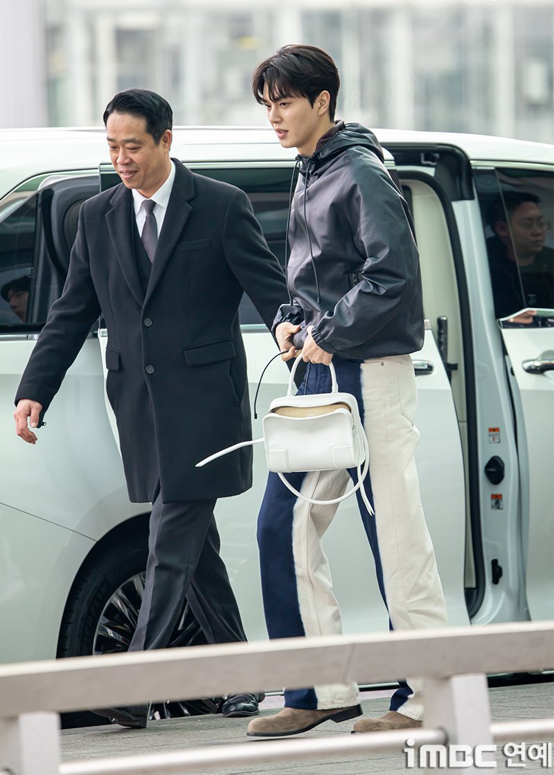 송강한친구 tweet media