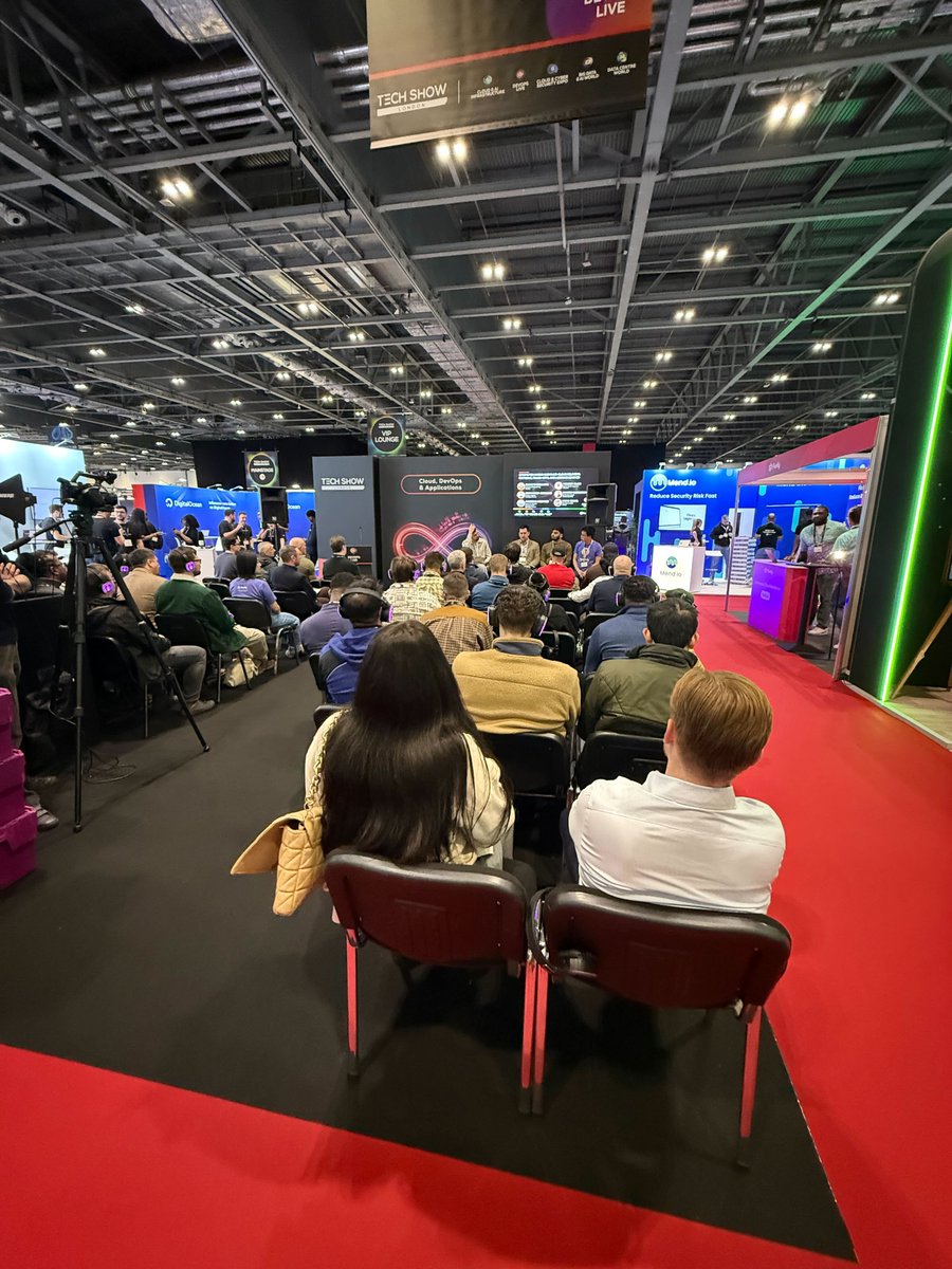 akuityio's tweet photo. Great #GitOps conversation today at #DevOpsLive at #TechShowLondon. ๐ฃ๏ธ
Akuityโs @wanghong230 & Eddie Webbinaro joined leaders from @DentsplySirona and @CowbellCyber to talk real-world hybrid & multi-cloud delivery. ๐
Come by the Akuity booth if you're at the show. ๐
#DevOps https://t.co/neMp02ZR07