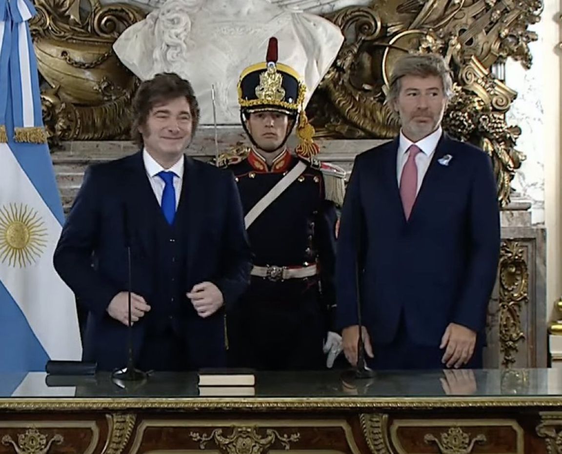 omarbacks's tweet photo. #AHORA juan Bautista Mahiques juró como nuevo ministro de Justicia de la Nación. https://t.co/lGoc5D53mE