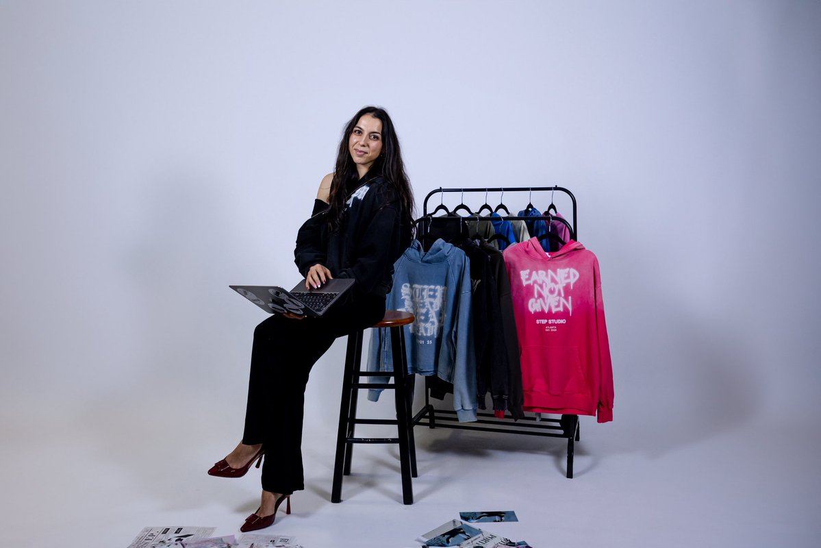 Suzan Sisman tweet media