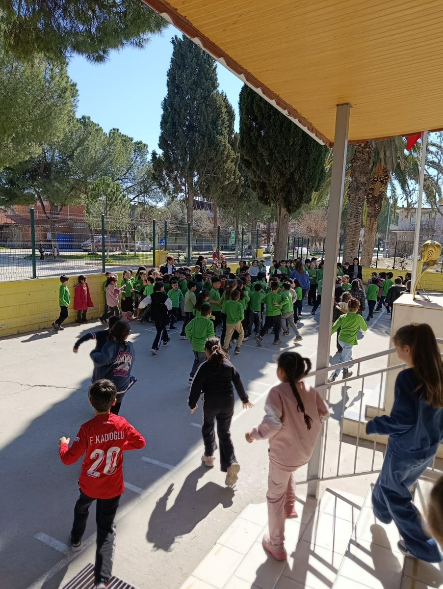 1-7Mart Deprem Haftası etkinlikleri kapsamında okulumuzda deprem tatbikatı düzenlenmiştir.
#deprem #depremhaftasi #akut 
<a href="/tcmeb/">Millî Eğitim Bakanlığı</a> <a href="/denizlimem/">Denizli İl Millî Eğitim Müdürlüğü</a> <a href="/emre_caliskan/">Emre Çalışkan</a> <a href="/bulent_akhan20/">Bülent AKHAN</a>