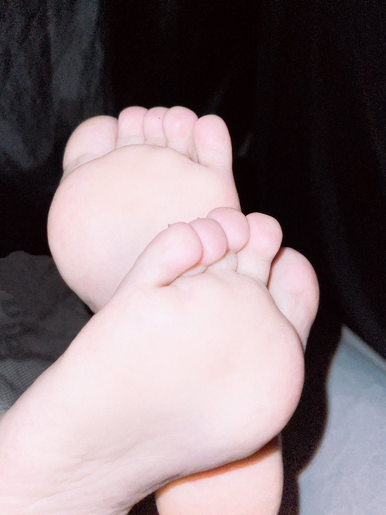 妮。 tweet media