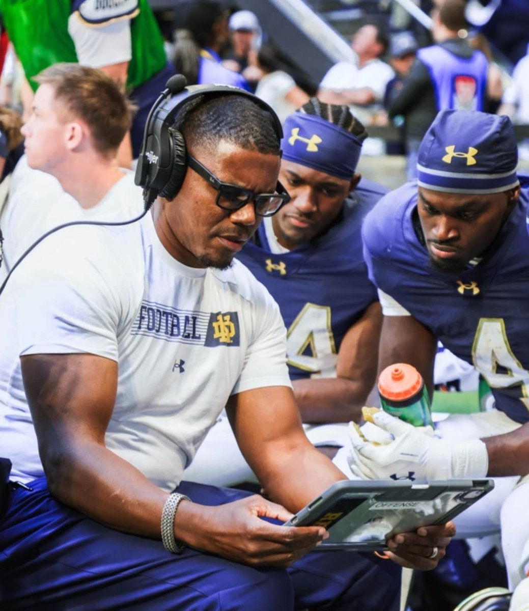 Deland McCullough tweet media