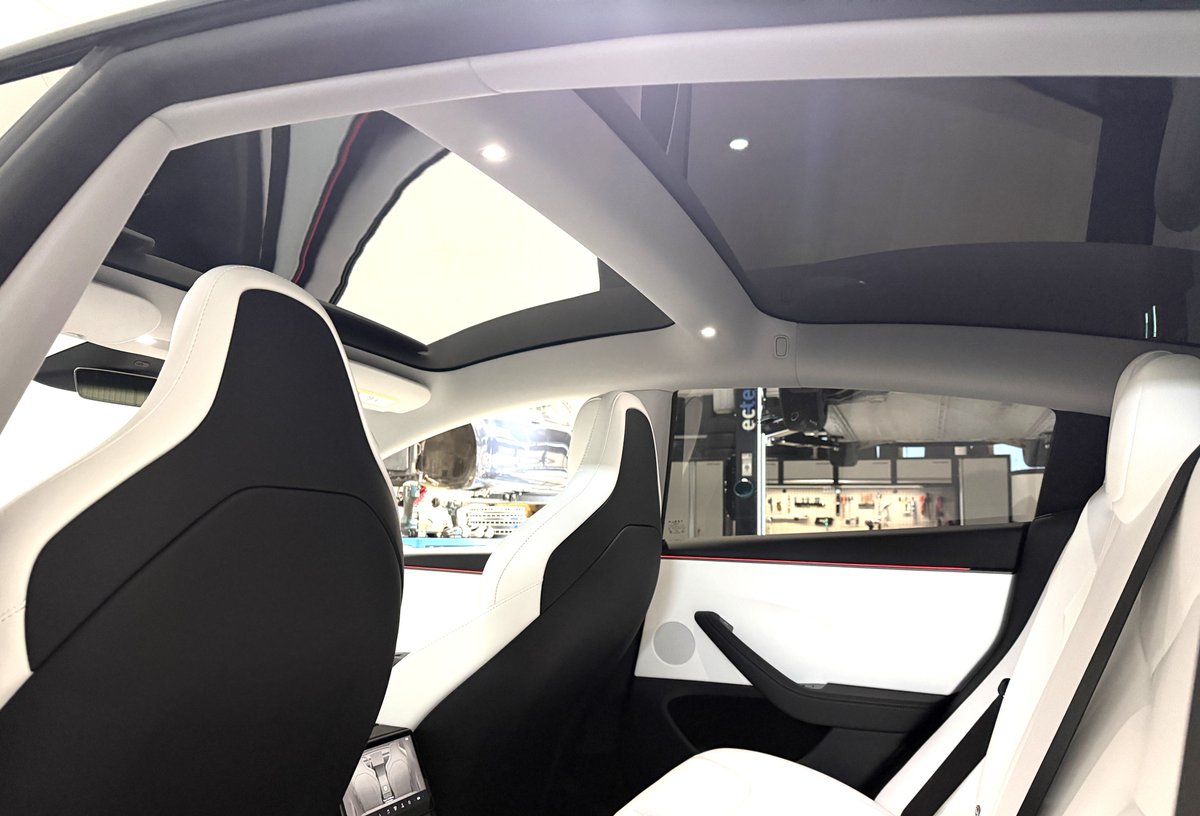 ectech_ch tweet media