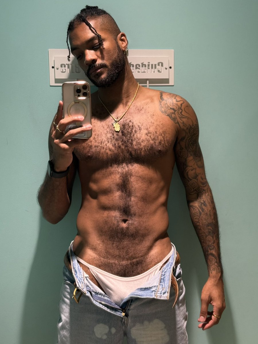 Your_New_Fave tweet media