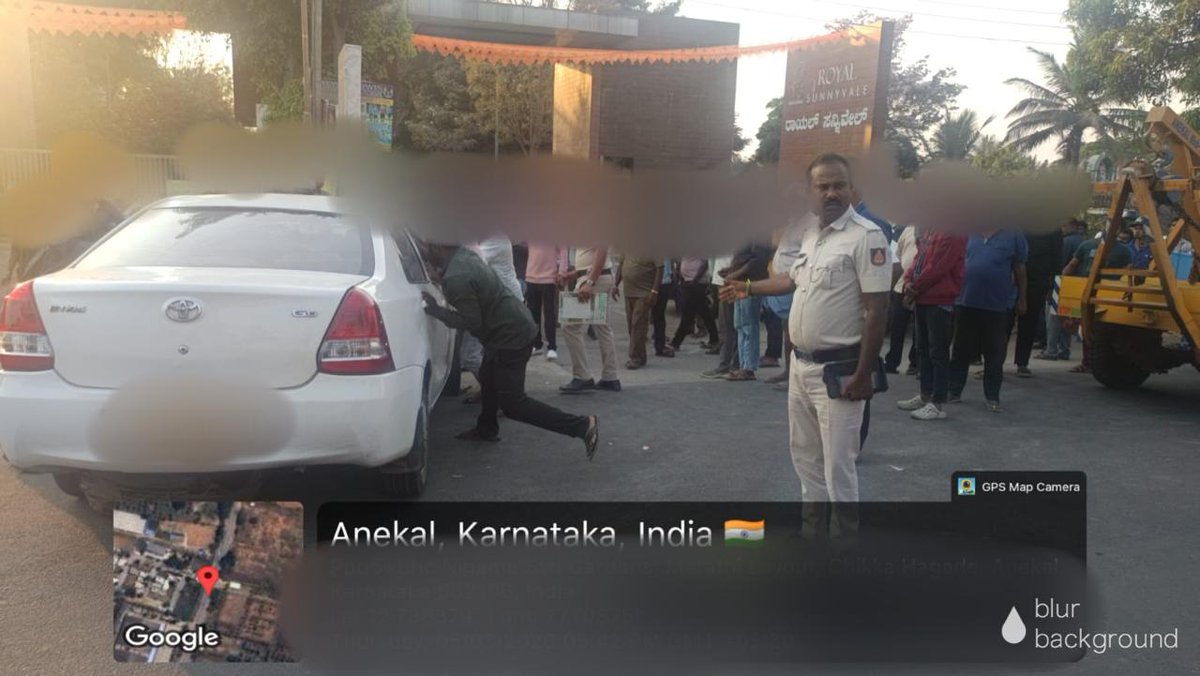 ಅಪಘಾತ: 
ಇವೆಂಟ್ ಐ.ಡಿ.2579496, ದಿ:05-03-2026 ರಂದು 112ಗೆ ಕರೆ ರಾಯಲ್ ಸನ್ ವಿಲ್ಲಾ ಬಳಿ ಎರಡು ಕಾರುಗಳ ನಡುವೆ ಅಪಘಾತವಾಗಿದೆ ಎಂದು ತಿಳಿಸಿದ್ದು, ERSS ತಂಡ ಸ್ಥಳಕ್ಕೆ ಭೇಟಿ ನೀಡಿ ಜಗಳವಾಡದಂತೆ ಬುದ್ಧಿವಾದ ಹೇಳಿ, ದೂರುದಾರರಿಗೆ ಆನೇಕಲ್ ಠಾಣೆಗೆ ದೂರು ನೀಡಲು ತಿಳಿಸಿರುತ್ತಾರೆ.<a href="/112Karnataka/">112Karnataka</a>