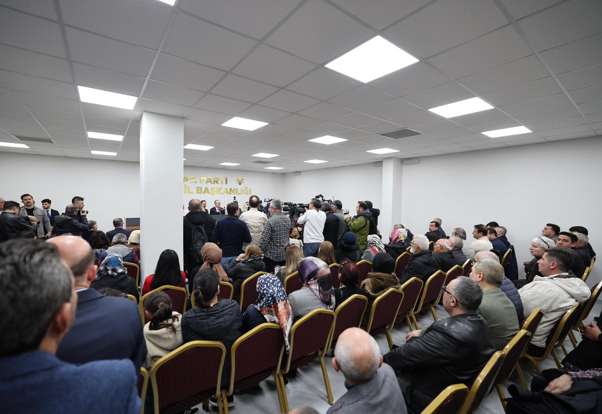 AK Parti olarak bizim çabamız; Türkiye’nin büyümesi, asırlık hedeflerine kavuşmasıdır.🇹🇷

Bu amaçla gayretle yol yürüyen <a href="/akparti_usak/">AK Parti Uşak</a> teşkilatımızla bir araya geldik.

İl Başkanımız Sayın <a href="/himmetyasar64/">Himmet YAŞAR</a> başta olmak üzere tüm teşkilatımıza kolaylıklar diliyorum.