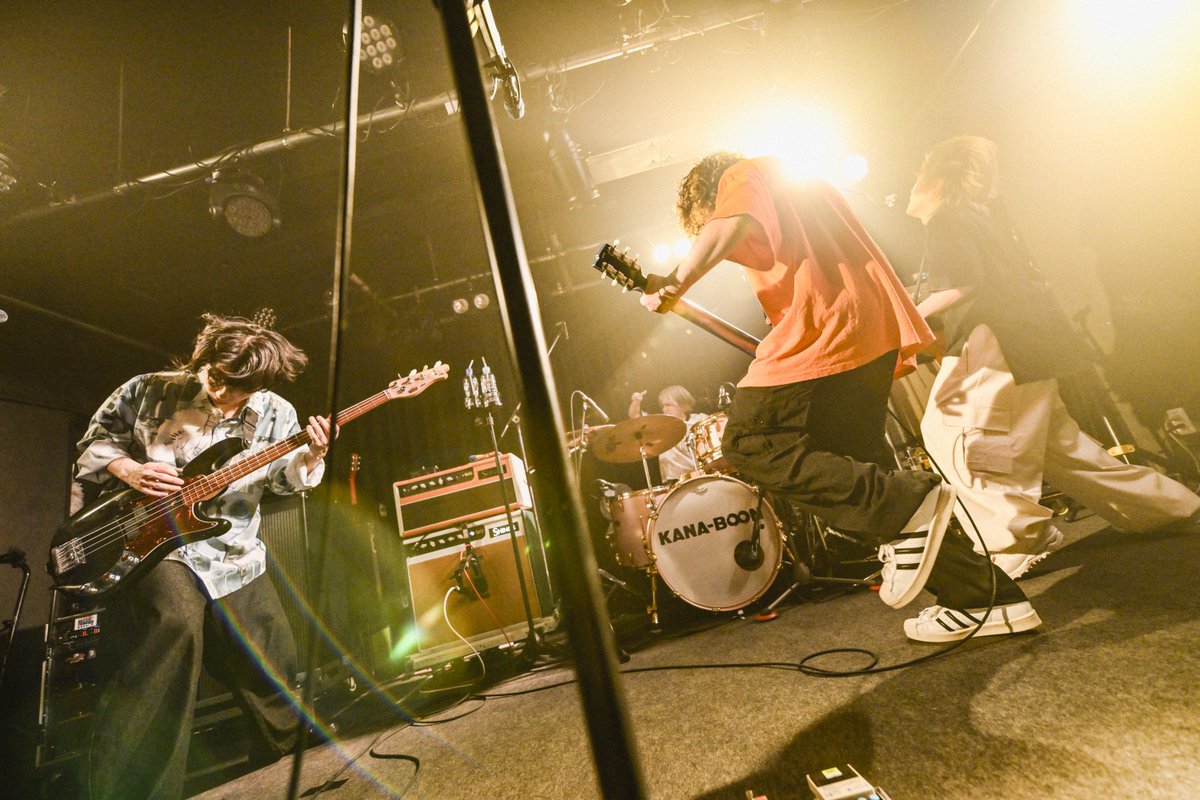 _kanaboon's tweet photo. 【#KBクリティカルヒットパレード】

KANA-BOON 47都道府県TOUR
「CRITICAL HIT PARADE」

🗾8/47：宮崎県
宮崎 LAZARUS

ありがとうございました！✨

photo by @AZUSA_TAKADA
＿＿＿＿＿＿＿＿

 NEXT>>>>鹿児島 CAPARVO HALL
https://t.co/CqtEWdjeWl https://t.co/lKJQdFhZgv