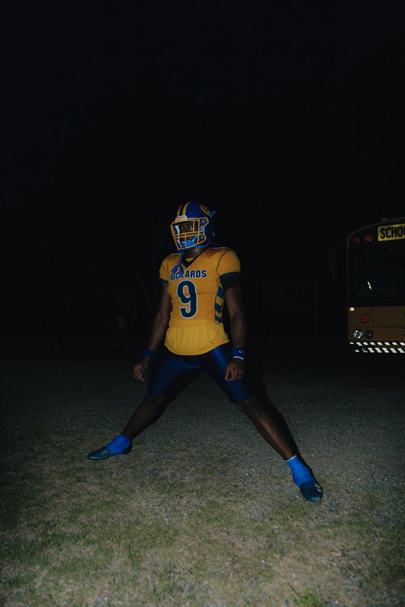 Jeremy_Mango12's tweet photo. 6’3 190lbs an hybrid athlete  

Hudl- https://t.co/l17HSsUnVI

247sports- https://t.co/XRje9vt79i

On3- https://t.co/9MWzWZ18LD

Instagram- https://t.co/0pibtlSIfi https://t.co/wWUsBX8nhi