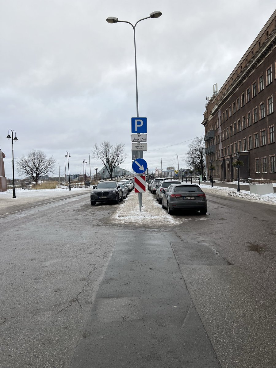 Neglīta Rīga tweet media