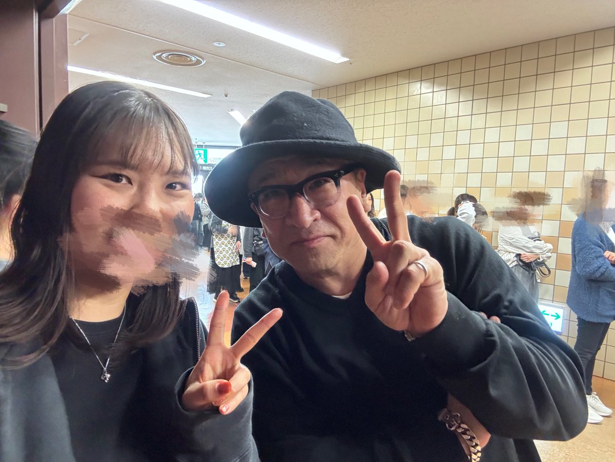 かなやん tweet media