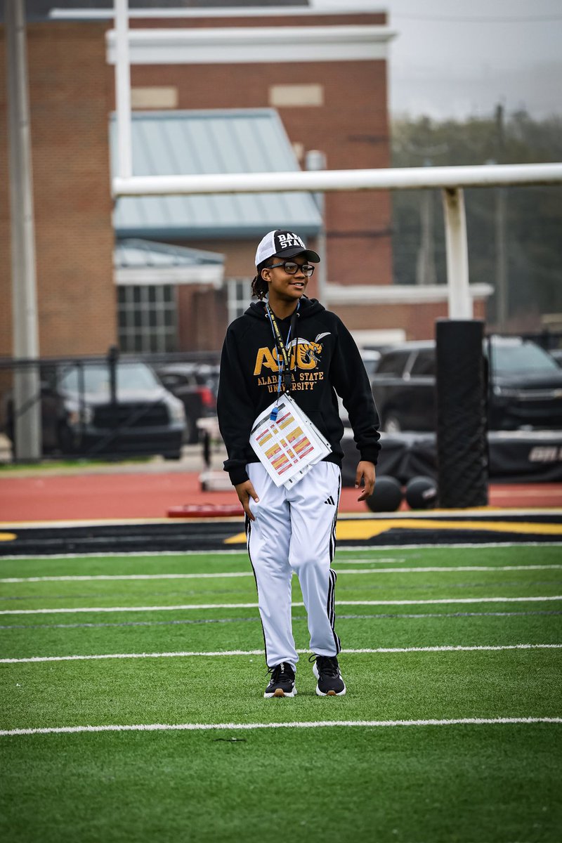 Brooke CYMONE Shelton tweet media