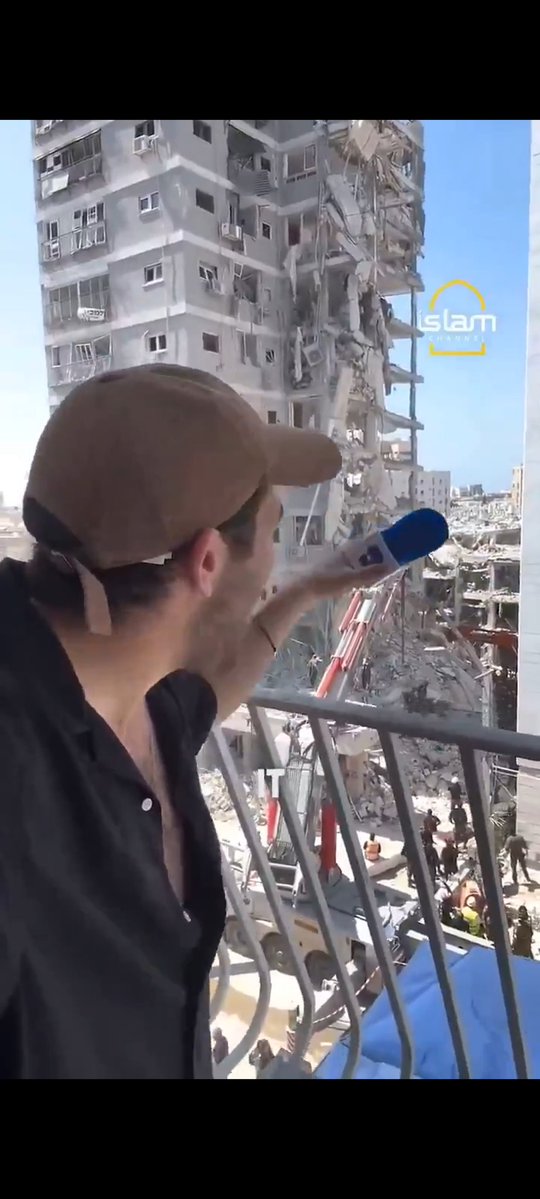 یہ غزہ نہیں  اسرائیل کا شہر تل ابیب ہیں
یہ منظر دیکھ کر اگر آپکو سکون ملا ہے اسکو پوسٹ کو ری پوسٹ کریں لائک کریں
ہم اندازہ لگا رہے ہیں کتنے لاکھ لوگ اس تباہی پر خوش ہیں