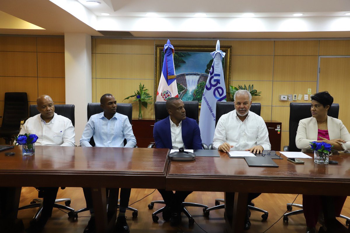 EgehidRD tweet media