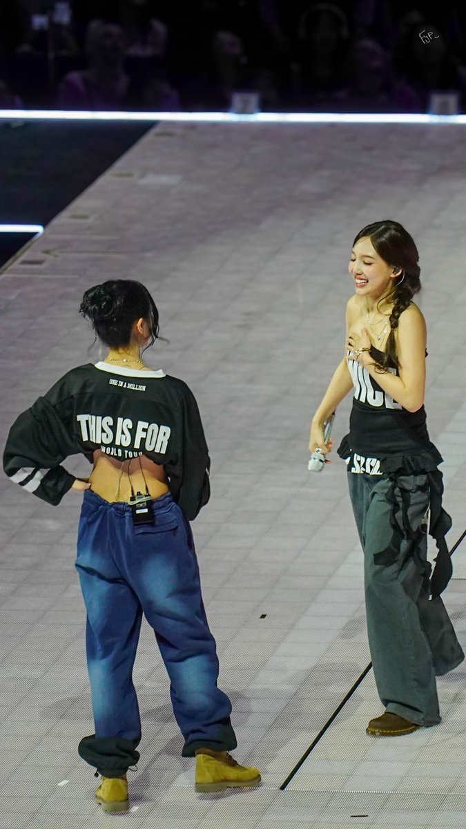 fyeahpanda's tweet photo. minayeon fusion #THISISFOR_MONTREAL https://t.co/fscxNZcPYI