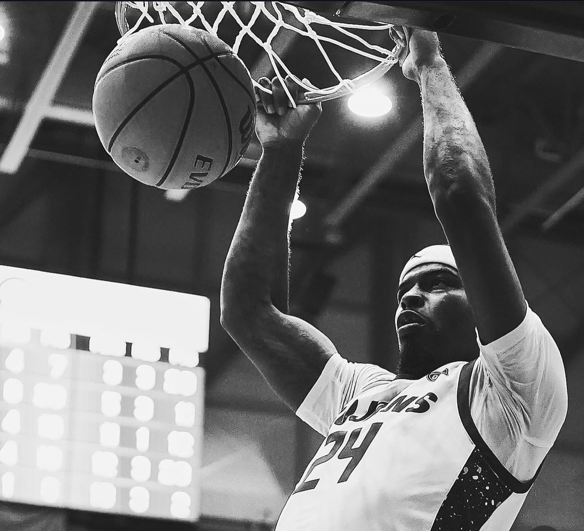 Holmes Men’s Basketball 🏀 tweet media