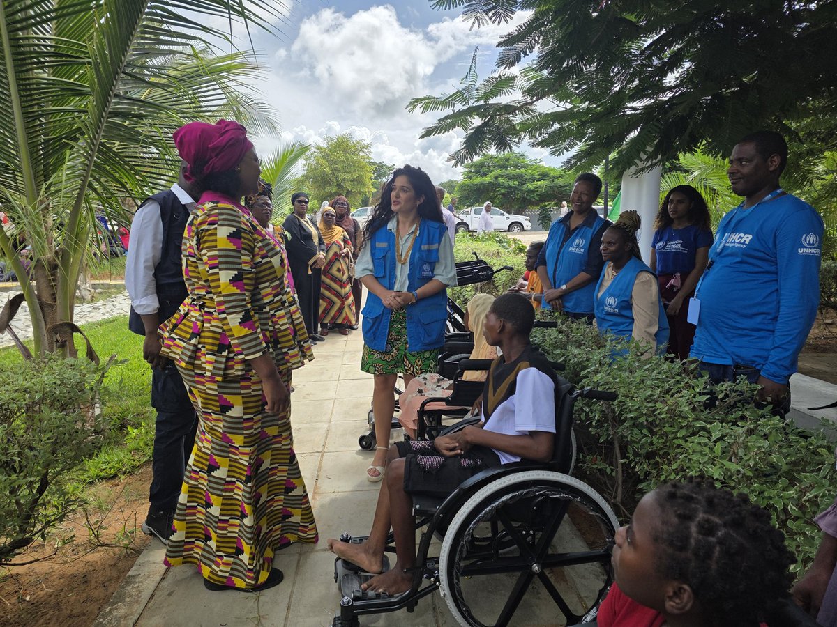 Displacement can deepen the barriers faced by persons with disabilities.

In Cabo Delgado, UNHCR supported the provision of assistive devices during the visit of First Lady Gueta Chapo, helping restore mobility, independence and dignity.