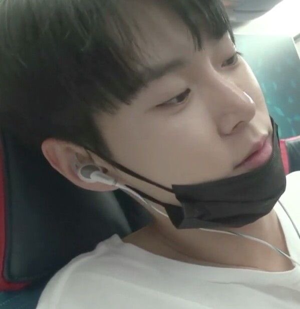 화장기 없는 도영 너무 귀여워 ᵎᵎᵎ