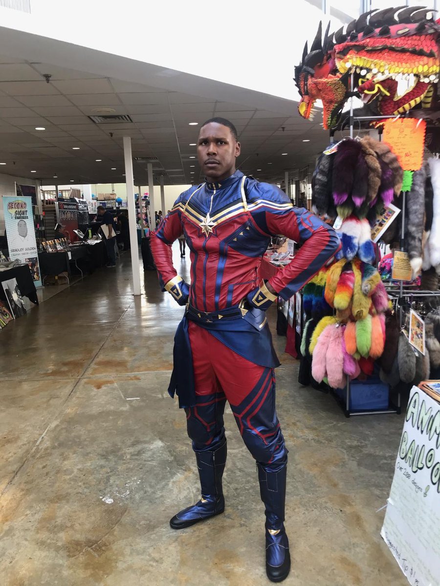 I know a genderbent cosplay hates to see me coming.

Invisible (Wo)Man
(Emma)nuel Frost
Captain Marvel