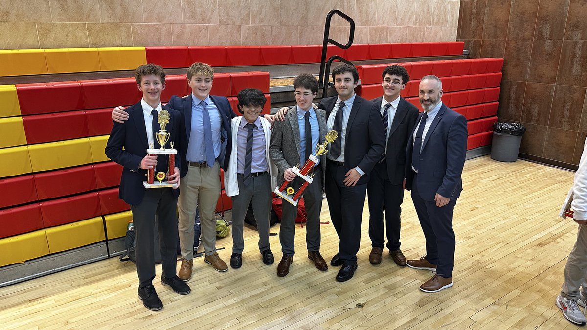 LukasHam29's tweet photo. Had an amazing freshman season on the @Chaminade_HS Varsity Riflery Team. Honored to win “Most Improved” and named co-captain for next year. Made the team as an alternate &amp; finished with match score of 285 (out of 300). Only freshman in school history to score perfect position. https://t.co/RIfL6hAH19
