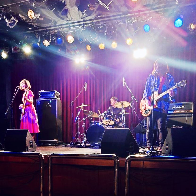 3/5 @梅田シャングリラ
1.LODY
2.Galaxy of three
3.オレンジブルー
4.late show
5.polar
6.MURDER
7.ever

久しぶりのライブ、ありがとうございました！
みんなに会えて嬉しかったです！
次のライブは未定ですが、今年はアルバムを出したいと思っているので、ちょっと気にかけていてくださいね！🍭