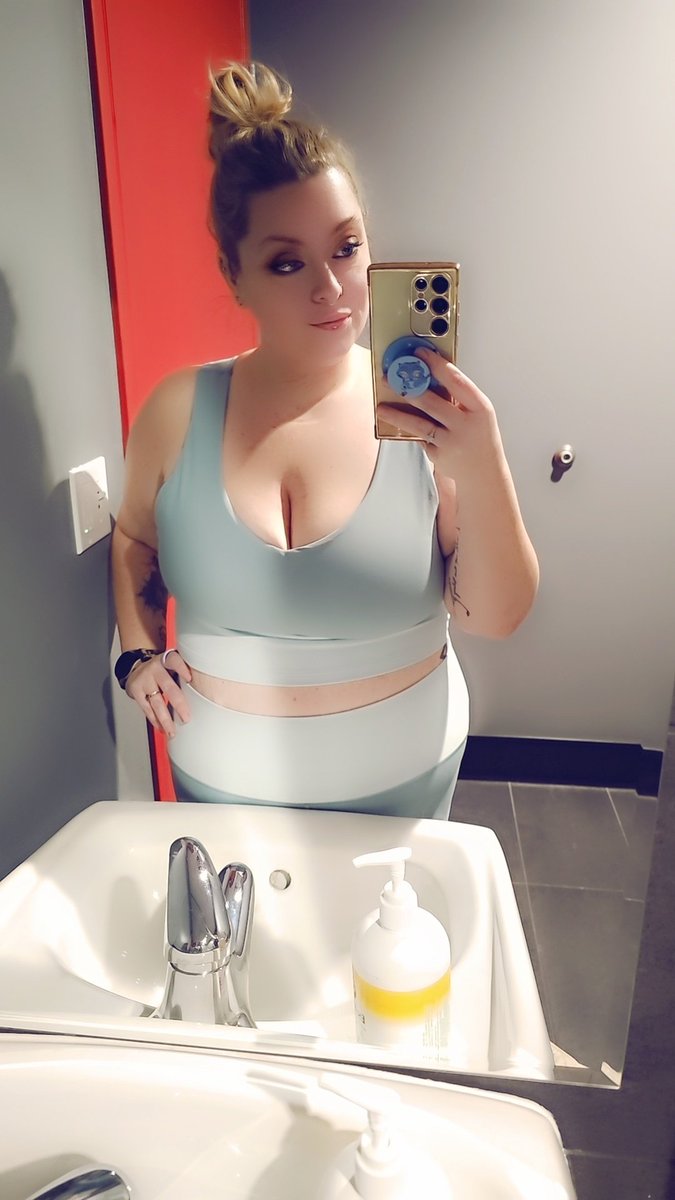 ☆ Alexx Knightly ☆ tweet media